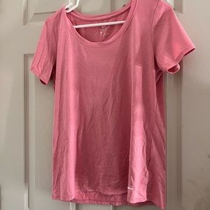 ✨2 FOR 20✨ Nike scoop neck t-shirt